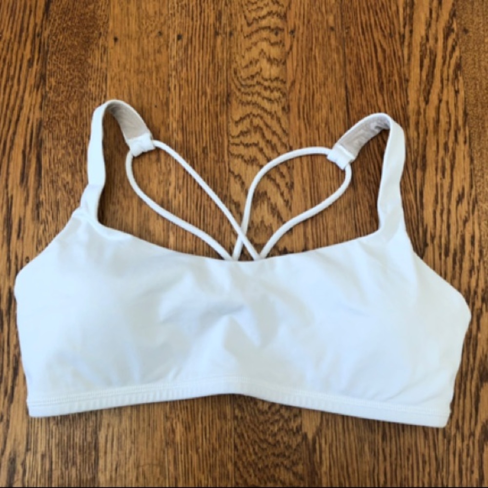 Lululemon - Free to be bra - White - 8